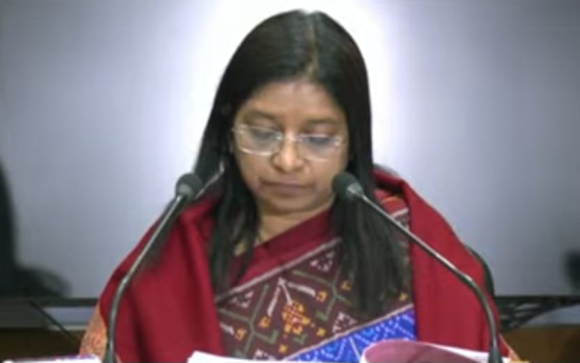 कैबिनेट सचिव जानकारी देते हुए कैबिनेट सचिव जानकारी देते हुए