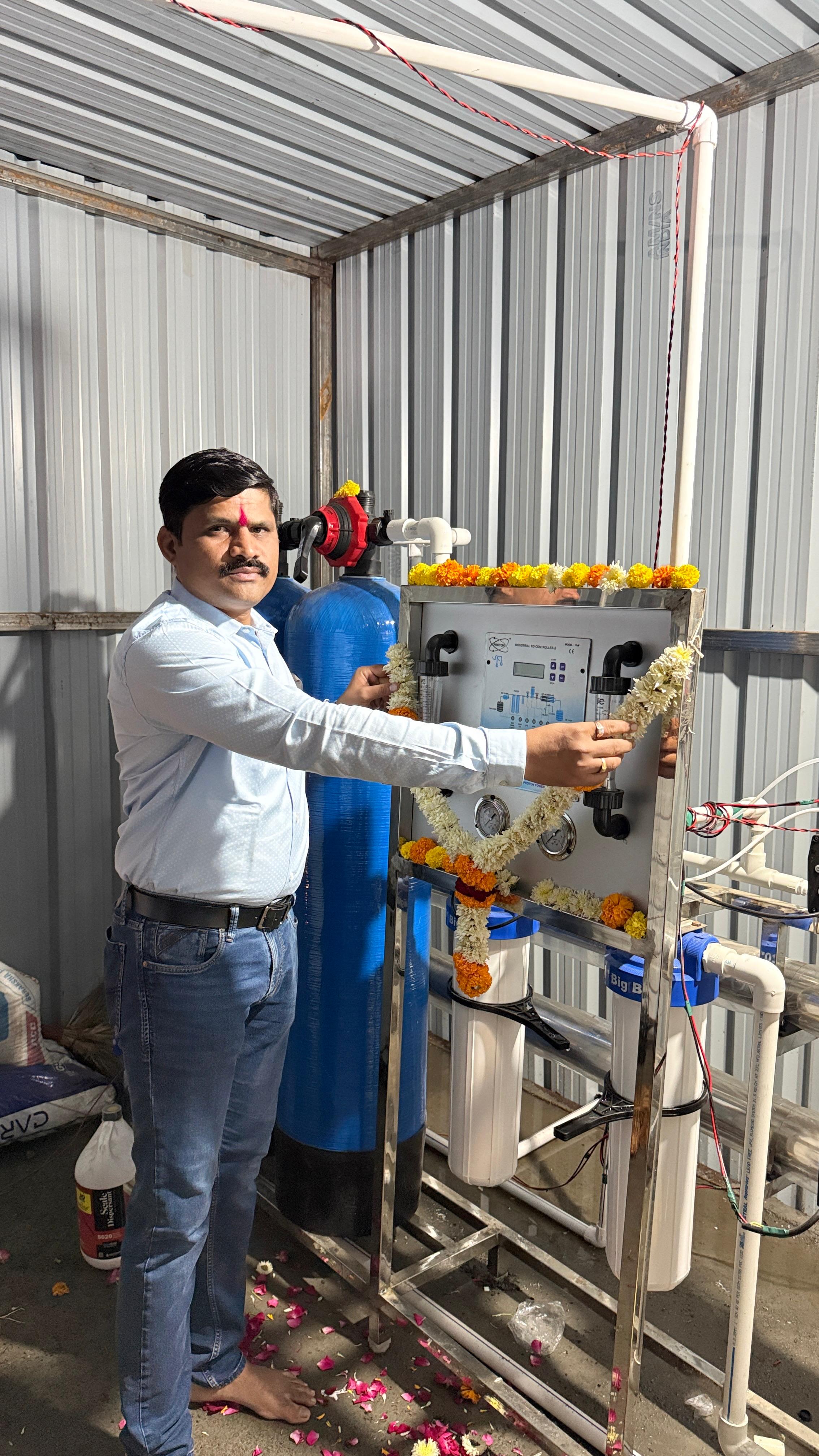 Thane RTO helps flood victims