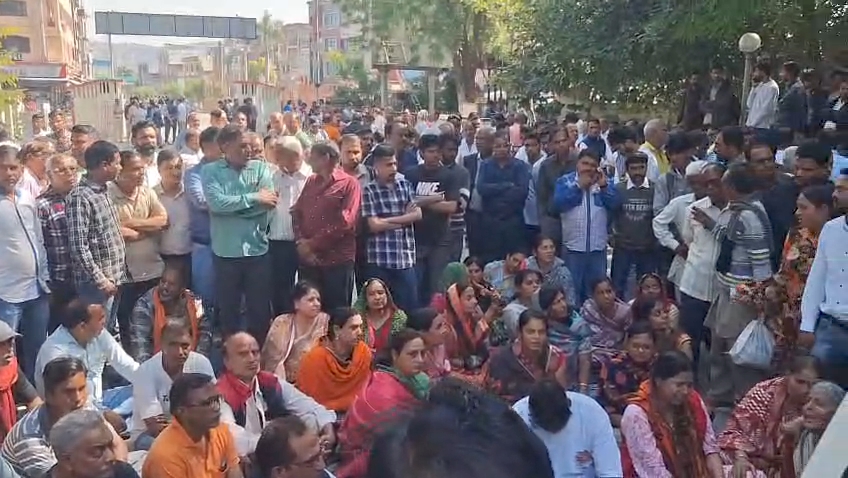 चित्तौड़गढ़ में हुई हत्या के मामले में हुआ विरोध प्रदर्शन।