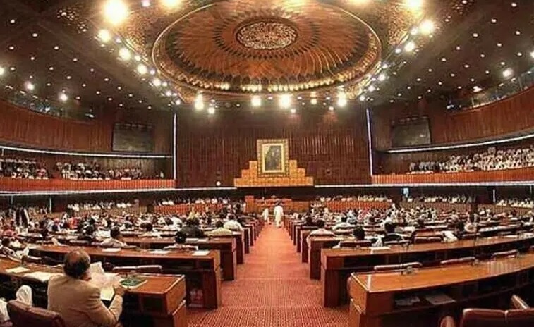 पाकिस्तान नेशनल असेंबली की कार्यवाही की यह तस्वीर अप्रैल 2022 की है। फोटो - इंटरनेट मीडिया