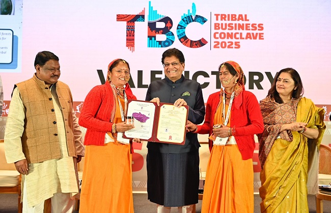 यशोभूमि में जनजातीय व्यापार सम्मेलन-2025 के दौरान पीयूष गोयल