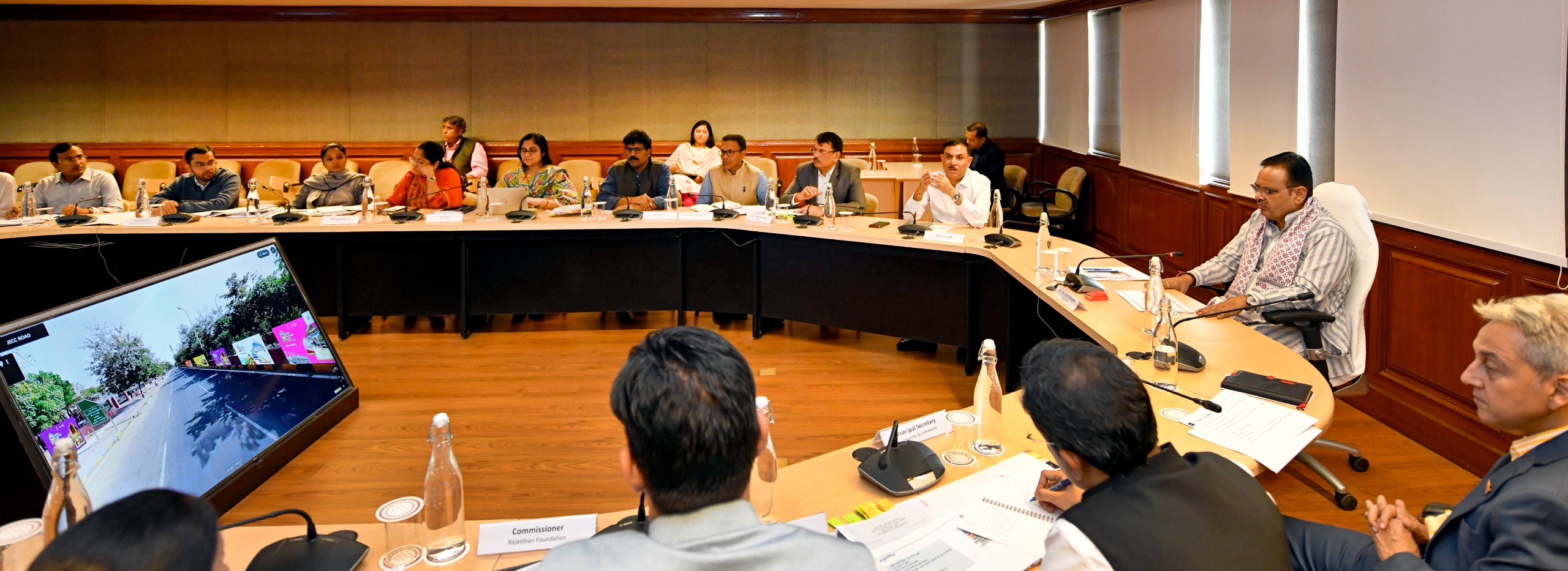 मुख्यमंत्री ने ली प्रवासी राजस्थानी दिवस के संबंध में समीक्षा बैठक