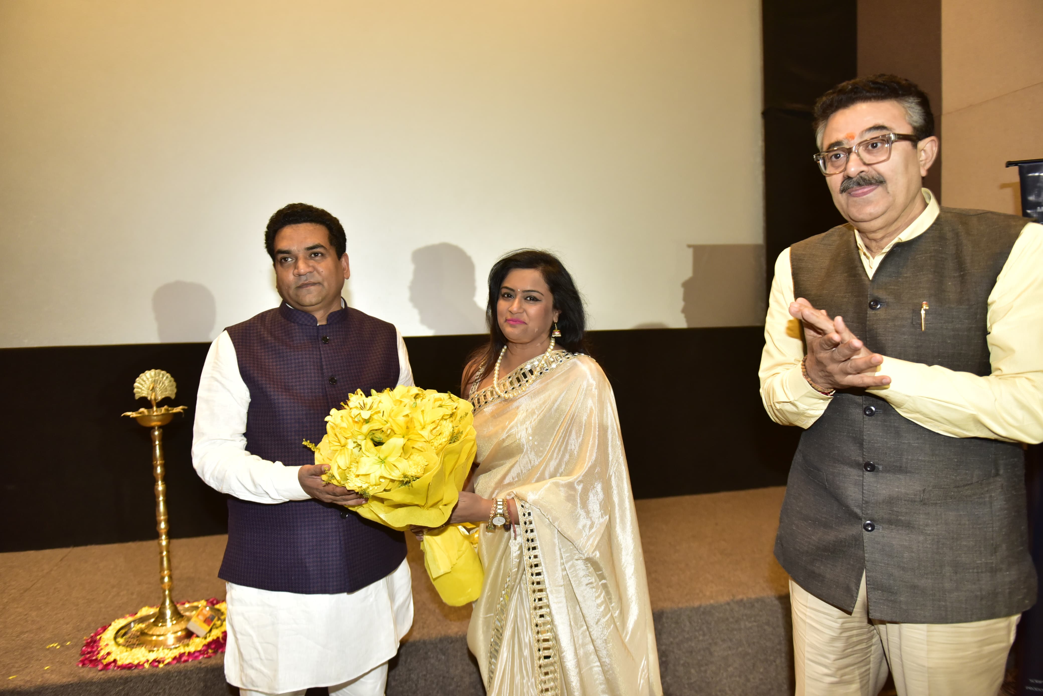 “रानी गैदिनल्यू – आइकॉनिक वुमन ऑफ नॉर्थ ईस्ट इंडिया” फिल्म की स्पेशल स्क्रीनिंग के दौरान 1 महादेव रोड नई दिल्ली में आयोजित कार्यक्रम में के दौरान मंत्री कपिल मिश्रा , साथ प्रसार भारती के चेयरमैन नवनीत सहगल