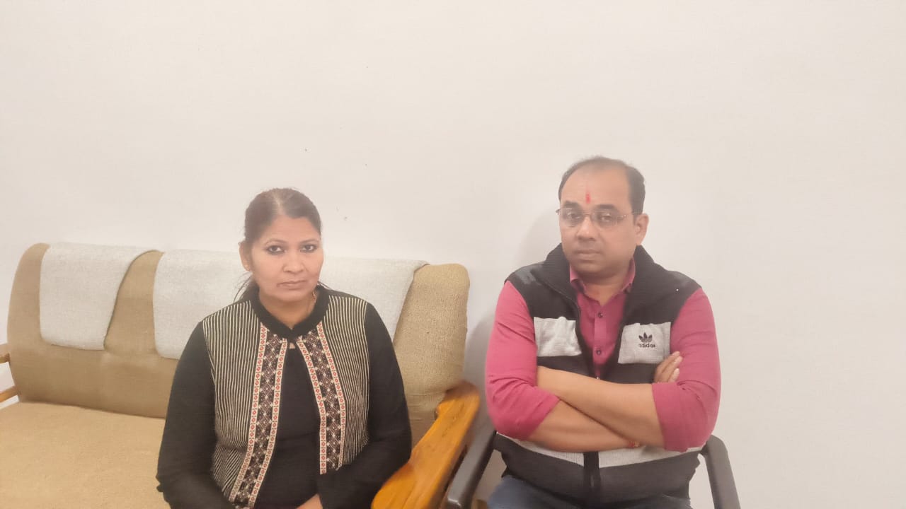 जबलपुर लोकायुक्त की टीम ने पंचायत सचिव को रिश्वत लेते हुए पकड़ा