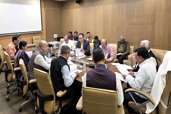 उप मुख्यमंत्री देवड़ा की अध्यक्षता में विधायकों एवं पूर्व विधायकों के वेतन भत्ते, पेंशन संबंध में हुई बैठक