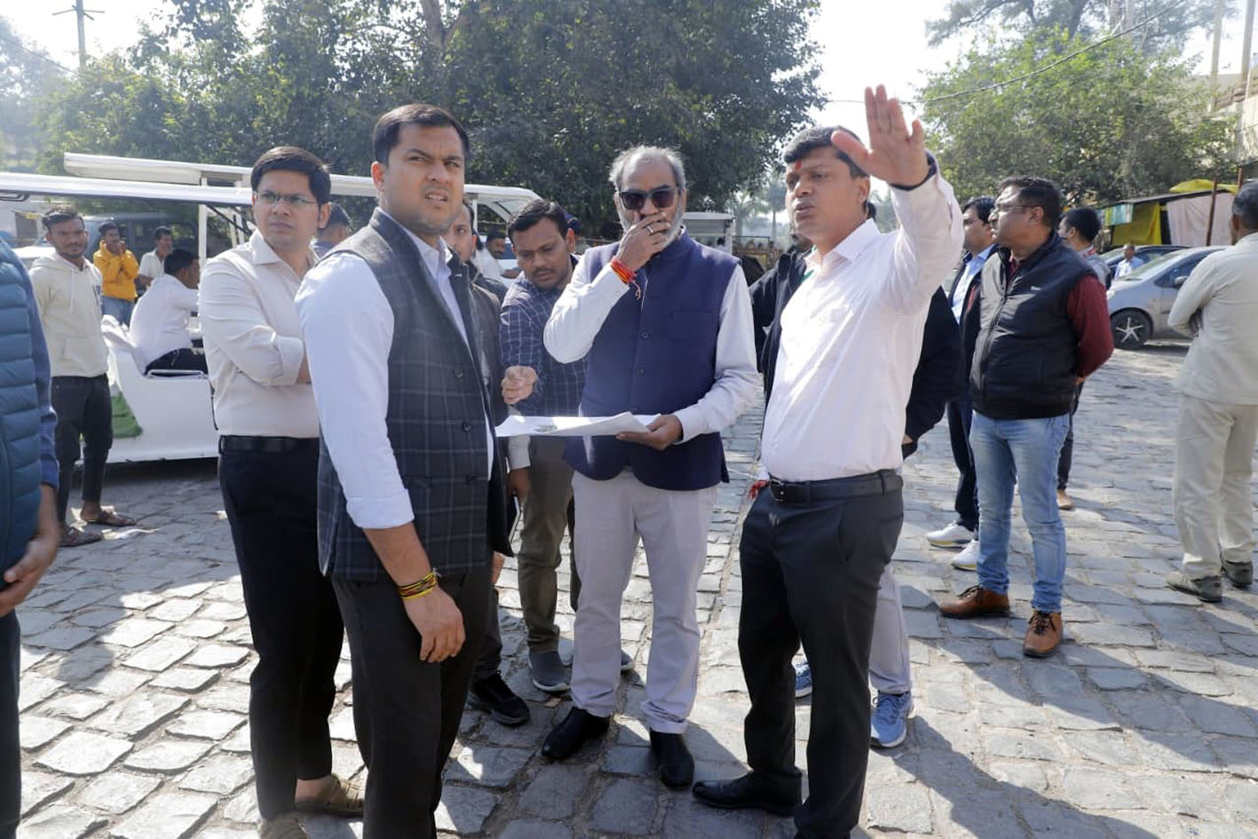 करोड़ों श्रद्धालुओं के आवागमन और शिप्रा स्नान की समीक्षा की