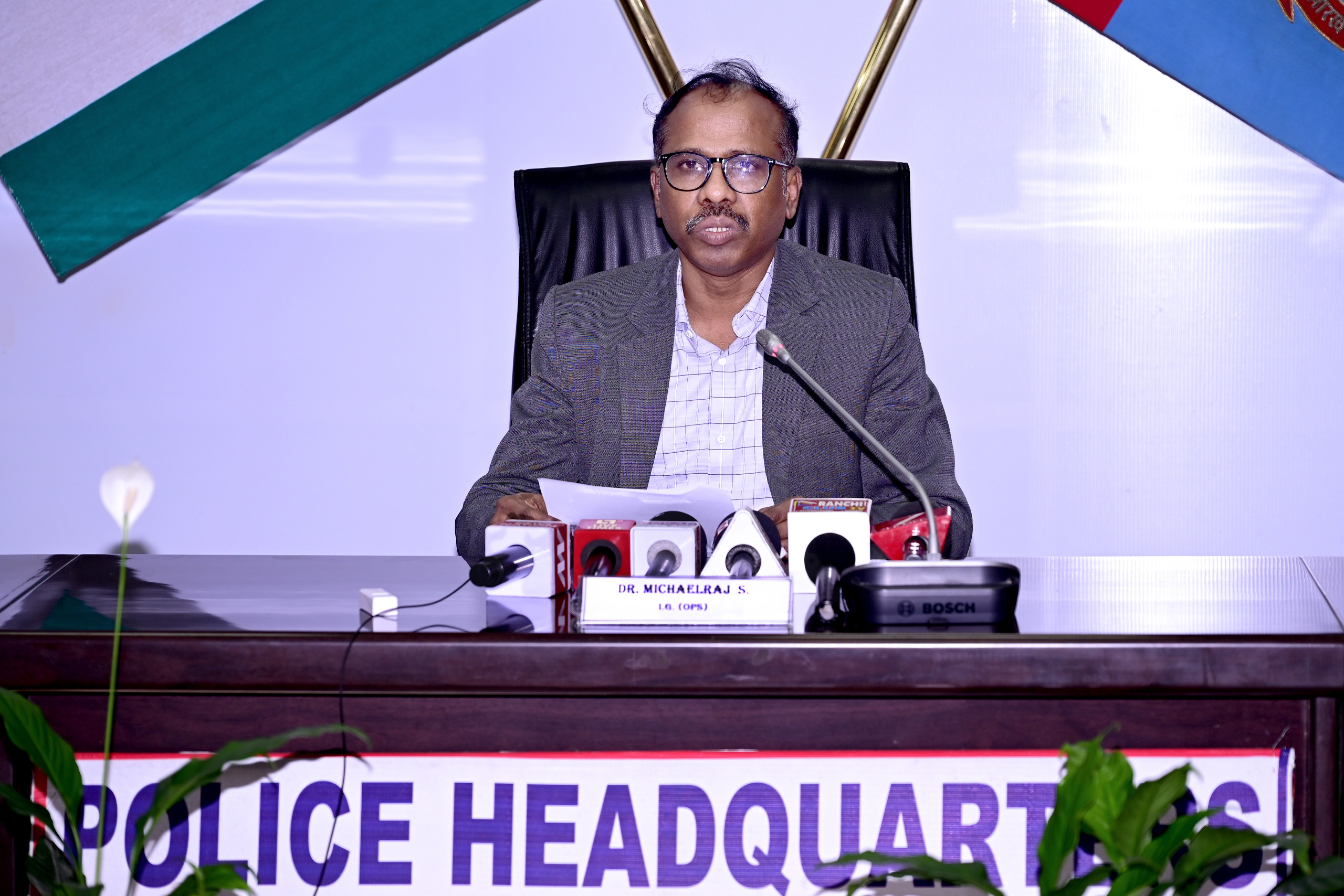 प्रेस वार्ता की तस्वीर