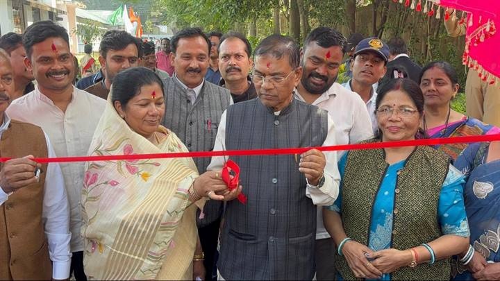 मंडला: जनजातीय परम्पराओं का रंगरूप बिखेरता भव्य महोत्सव बाल मेले का हुआ उद्घाटन मंडला: जनजातीय परम्पराओं का रंगरूप बिखेरता भव्य महोत्सव बाल मेले का हुआ उद्घाटन