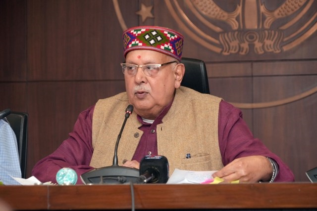 पत्रकार वार्ता करते कृषि मंत्री सूर्य प्रताप शाही