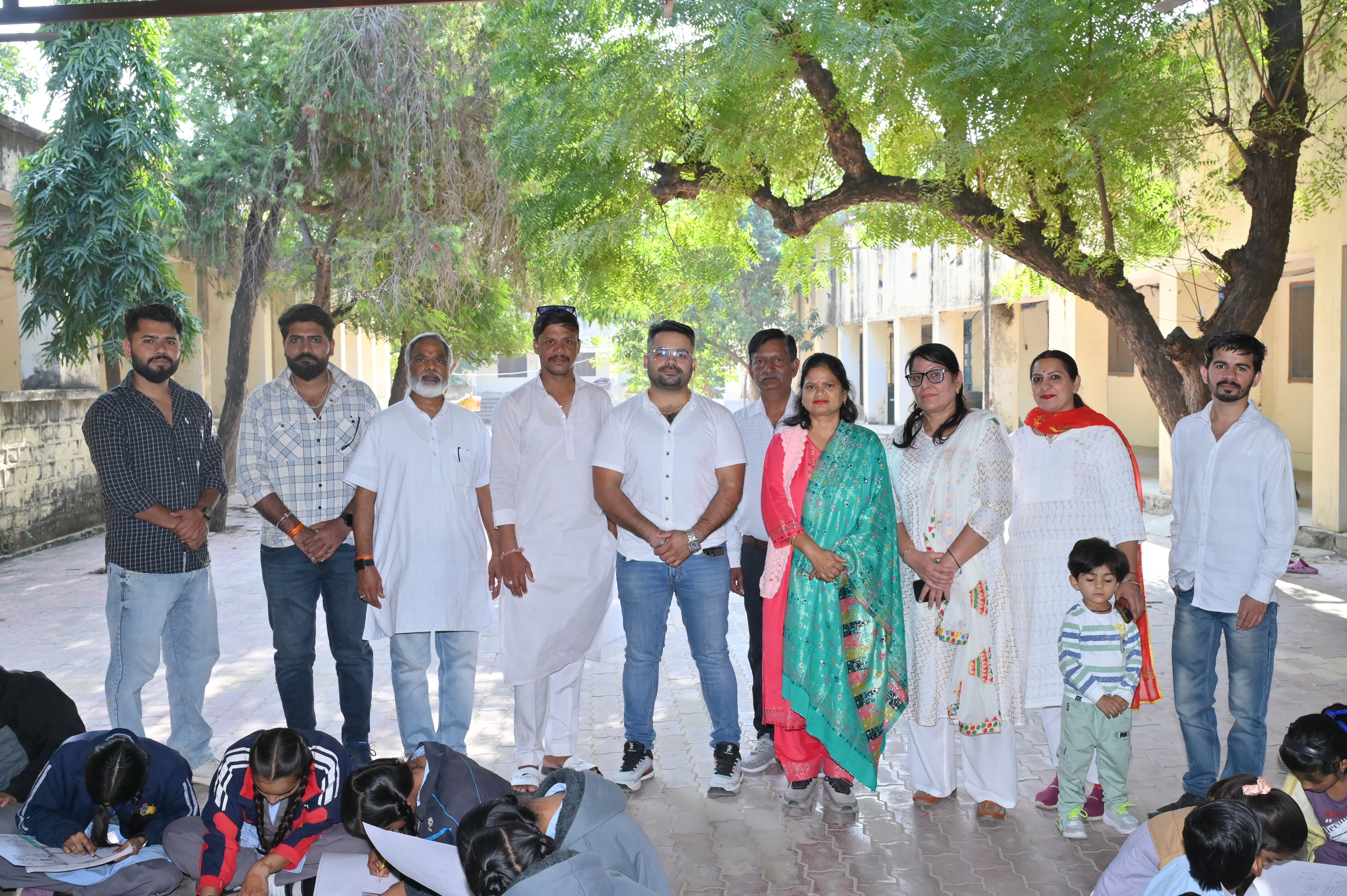 कांग्रेसियों ने नेहरू जयंती पर किए श्रद्धा सुमन अर्पित