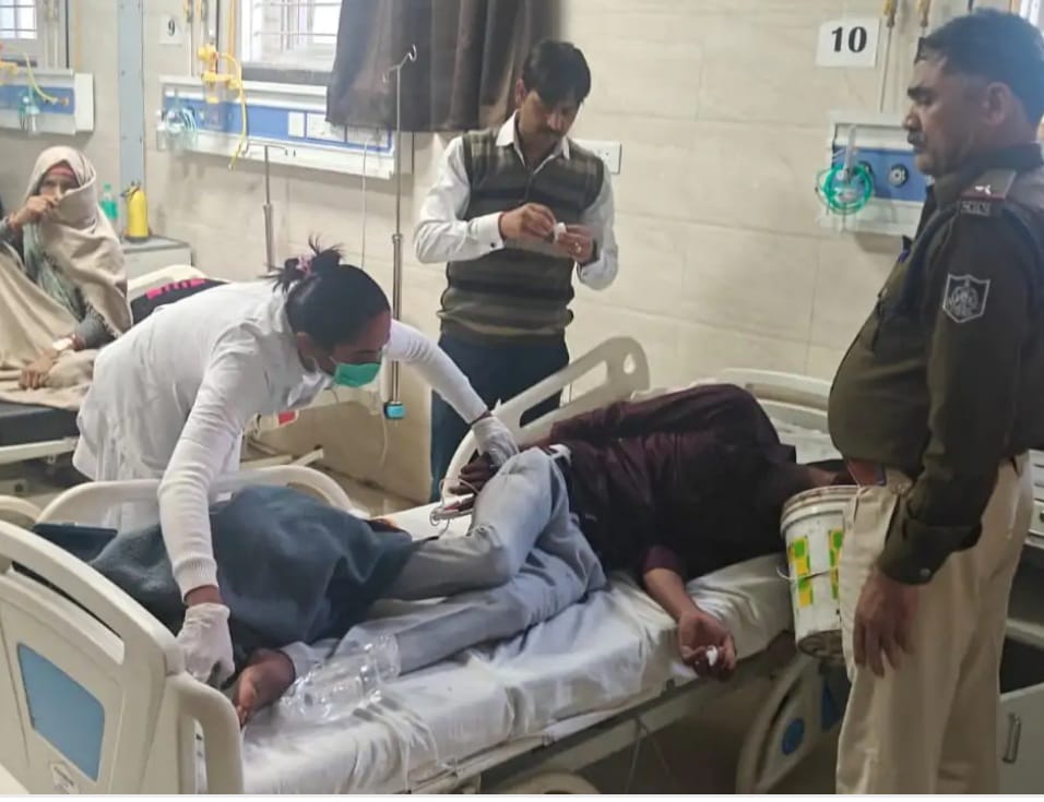 युवक ने गटका कीटनाशक,अस्पताल पहुंचाकर बचाई जान