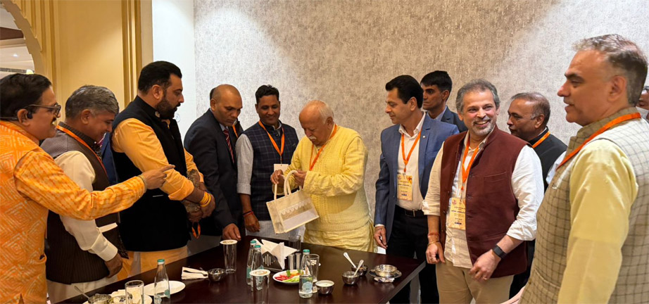 500 उद्यमियों के साथ औपचारिक संवाद