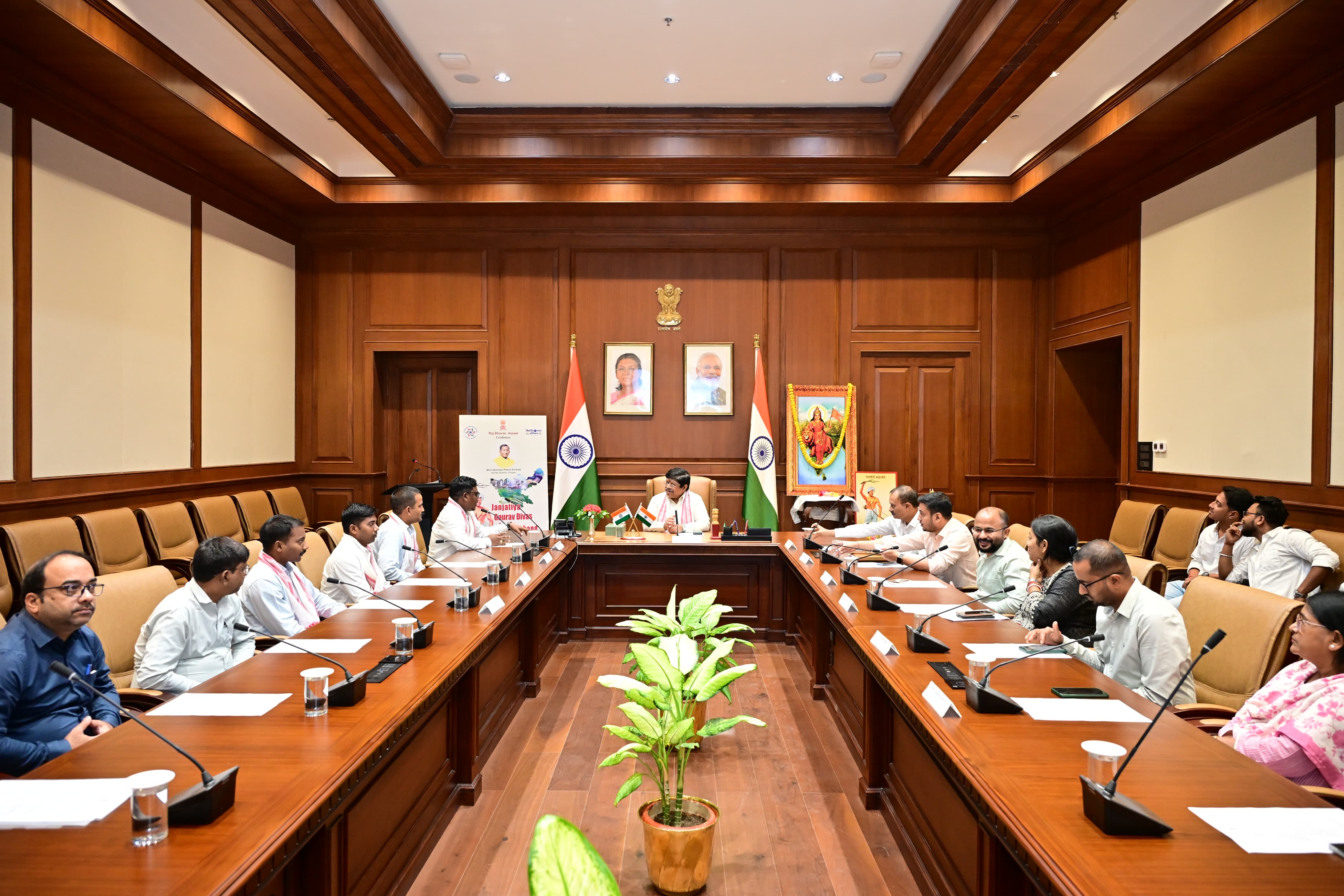असम राजभवन में झारखंड स्थापना दिवस के आयोजन की तस्वीर।