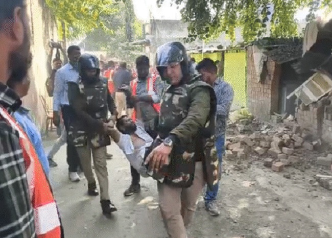 अतिक्रमण हटाने के विरोध