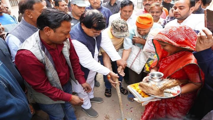 सीमेंट कांक्रीट रोड का भूमिपूजन