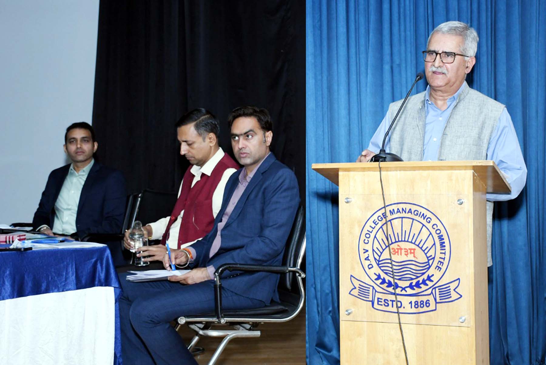 गुरुग्राम के सेक्टर-49 स्थित डीएवी स्कूल के सभागार में रेन वाटर हार्वेस्टिंग एवं रिचार्ज सिस्टम पर वर्कशॉप में बोलते जीएमडीए के प्रधान सलाहकार डी.एस. ढेसी।