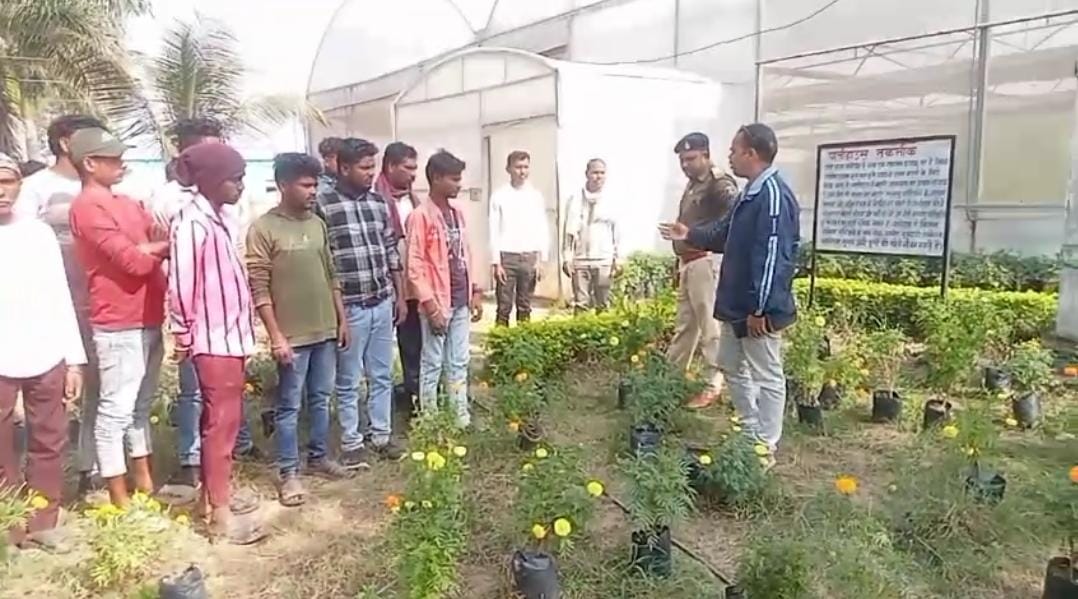 जांजगीर-चांपा में सामाजिक पुलिसिंग की नई पहल: सबरिया, धनुहार व मानिकपुरी समाज को आत्मनिर्भर बनाने पुलिस की बड़ी कोशिश