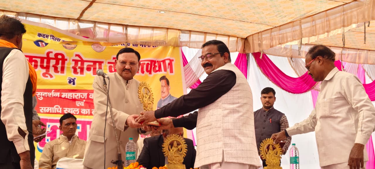 उड़ीसा हाईकोर्ट के मुख्य न्यायाधीश ने समाधिस्थल का किया लोकार्पण उड़ीसा हाईकोर्ट के मुख्य न्यायाधीश ने समाधिस्थल का किया लोकार्पण