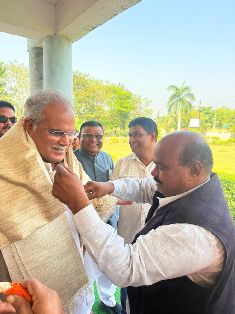 जांजगीर पहुँचे पूर्व मुख्यमंत्री भूपेश बघेल, कुर्मी क्षत्रिय समाज के सम्मान समारोह और भूमिपूजन कार्यक्रम में हुए शामिल