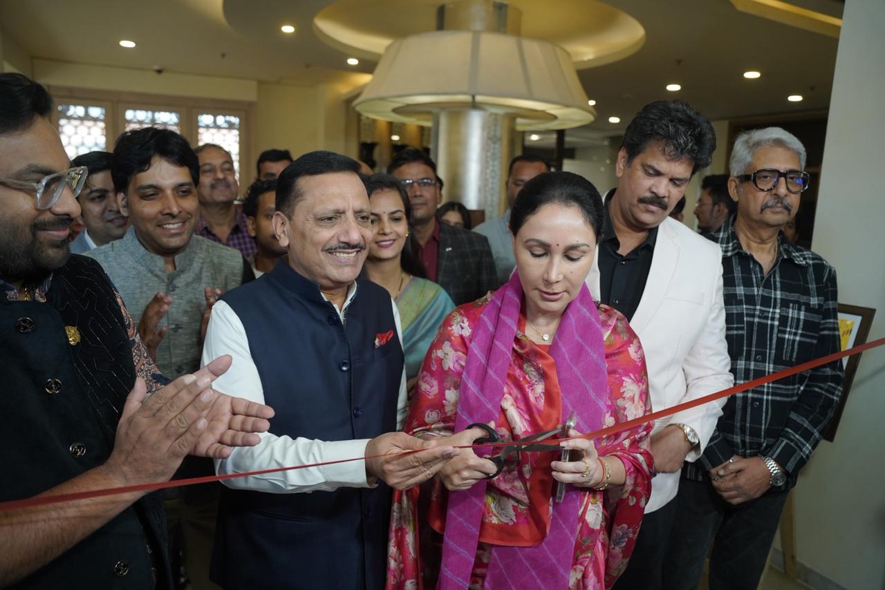 जयपुर हेरिटेज फोटो व पेंटिंग एग्जीबिशन का डिप्टी सीएम दीया कुमारी ने किया उद्घाटन