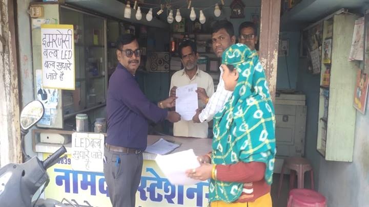 बीएलओ कर रहे हैं घर-घर संपर्क