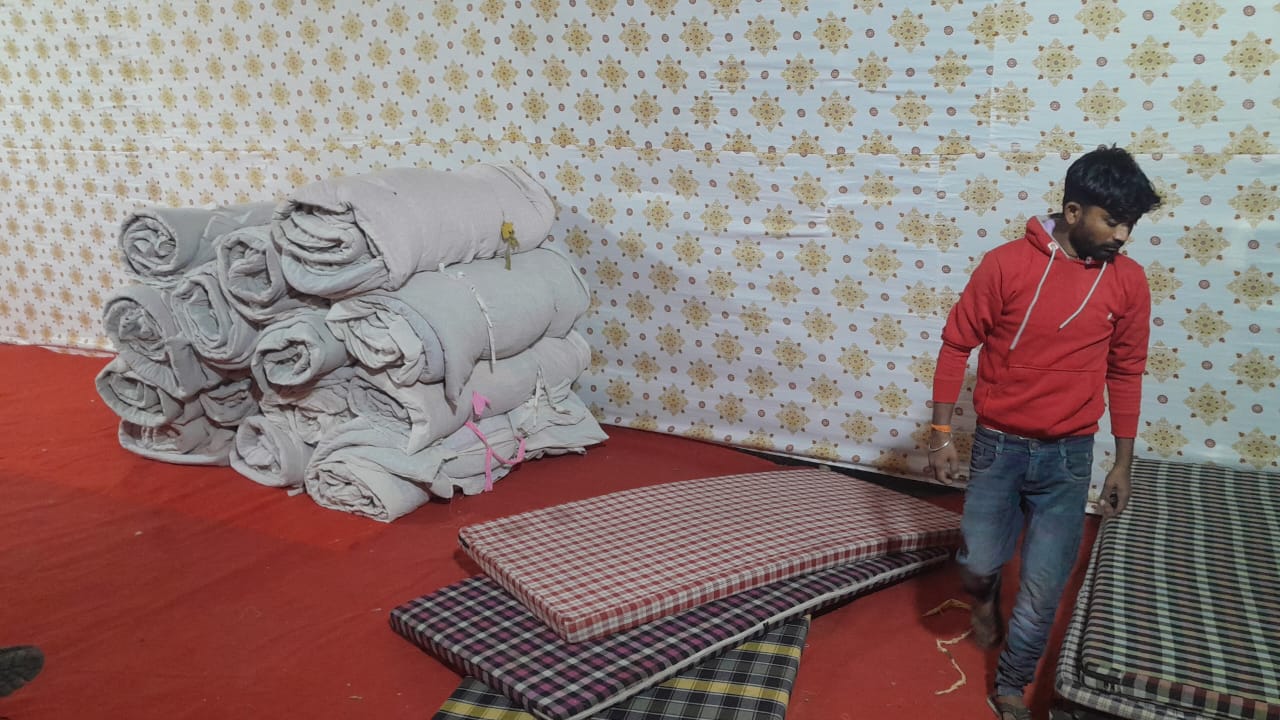 नगर निगम ने बेघर और आश्रयहीन लोगों के लिये सर्दी से बचाव के लिए शुरू किये अस्थाई रैन बसेरे