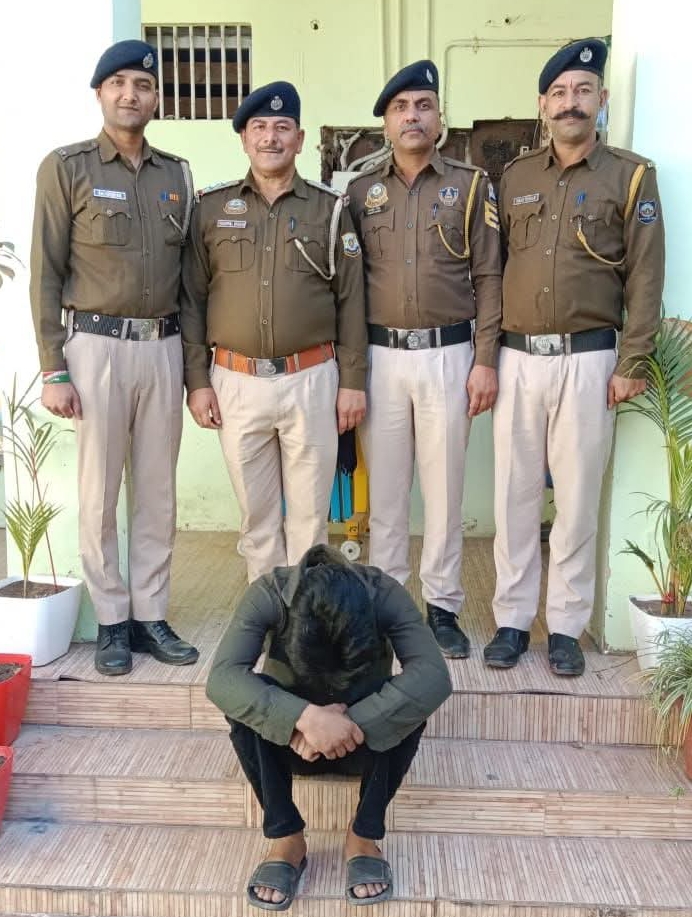 सिलेंडर चोर गिरफ्तार सिलेंडर चोर गिरफ्तार