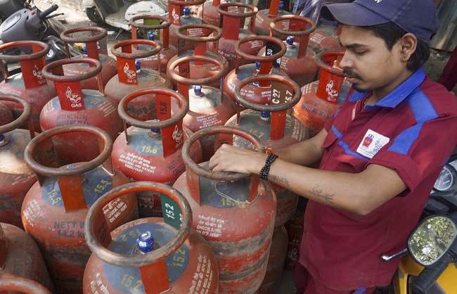 एलपीजी के लोगो का प्रतीकात्‍मक चित्र