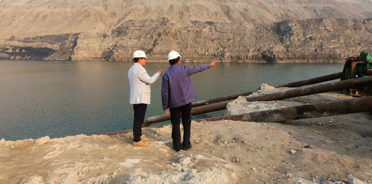 कोरबा : सीएमडी हरीश दुहन तड़के पहुंचे गेवरा खदान, उत्पादन और ओबी गतिविधियों की की गहन समीक्षा