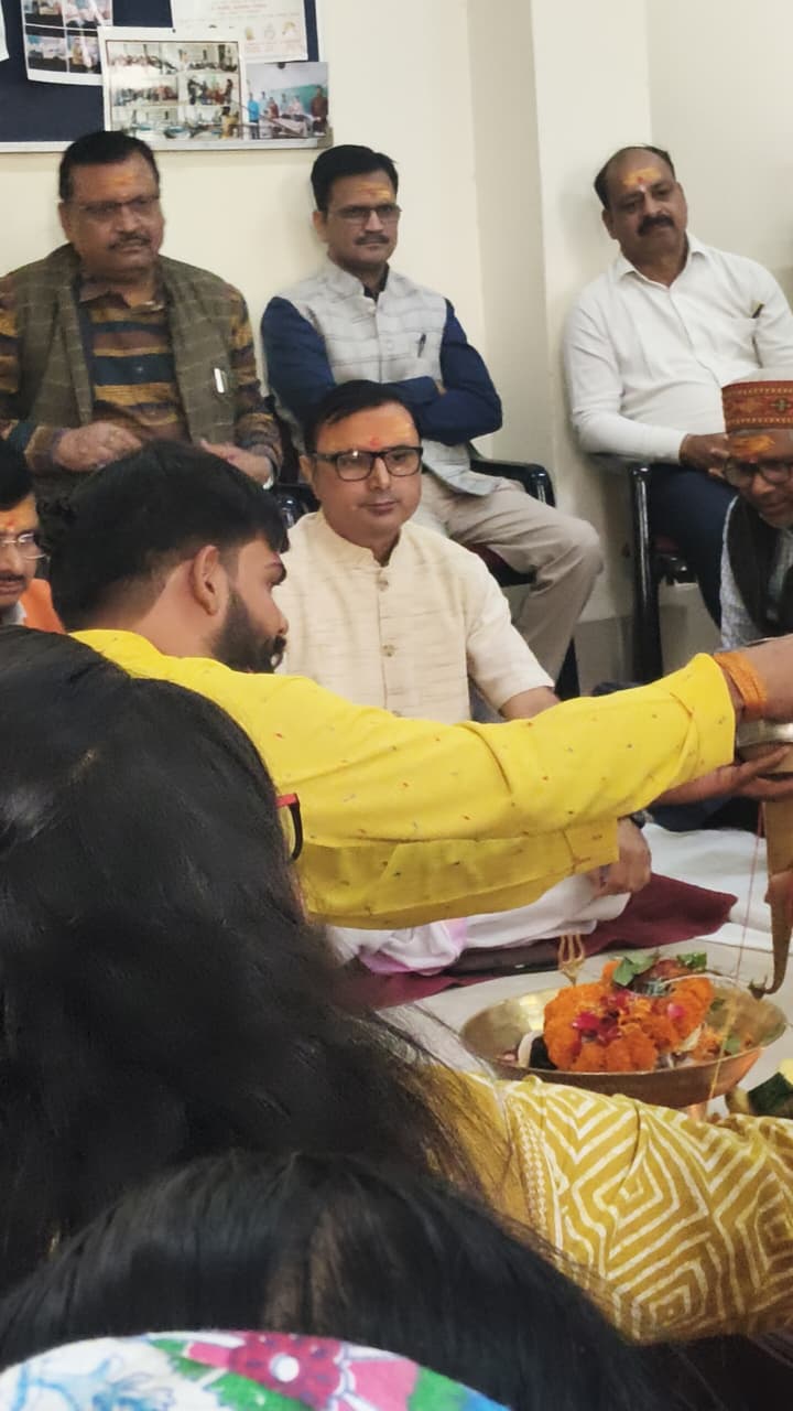 संस्कृत एवं प्राकृत भाषा विभाग द्वारा रुद्राभिषेक का आयोजन*