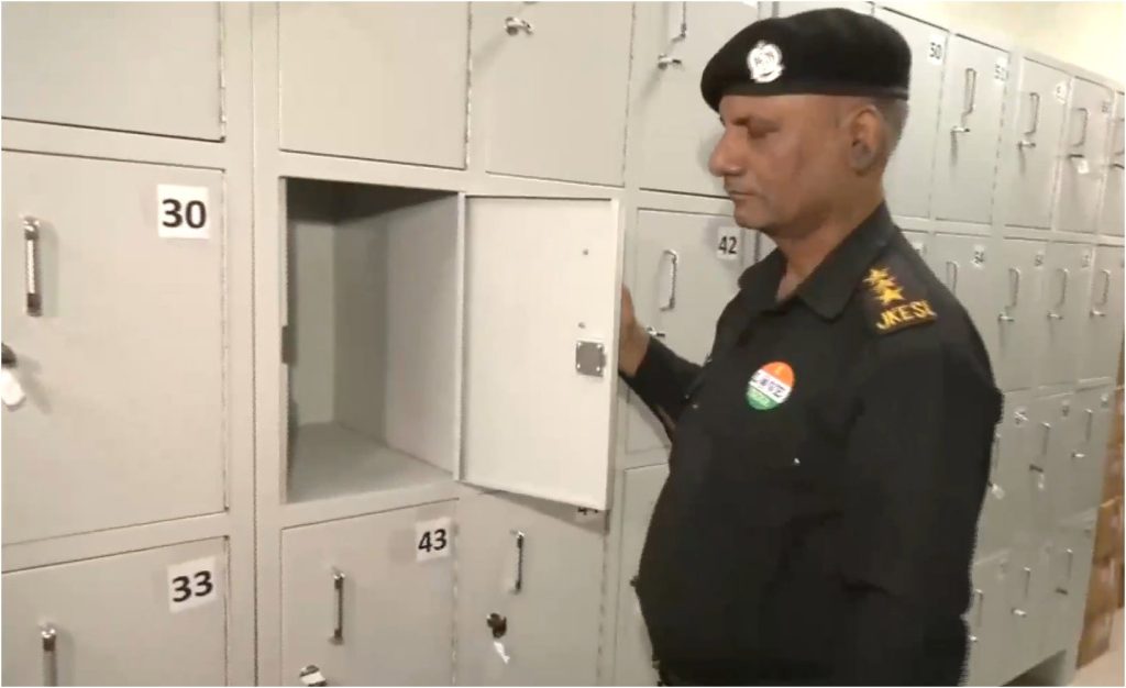 दिल्ली विस्फोट के बाद पुलिस और अस्पताल प्रशासन ने जम्मू के एसएमजीएस अस्पताल में लॉकरों की जाँच तेज़ कर दी है