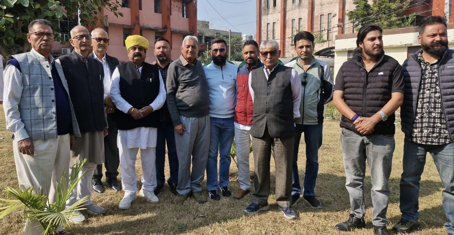Shri Brahmin Sabha Kathua met the DC and discussed various issues related to the society. Shri Brahmin Sabha Kathua met the DC and discussed various issues related to the society.