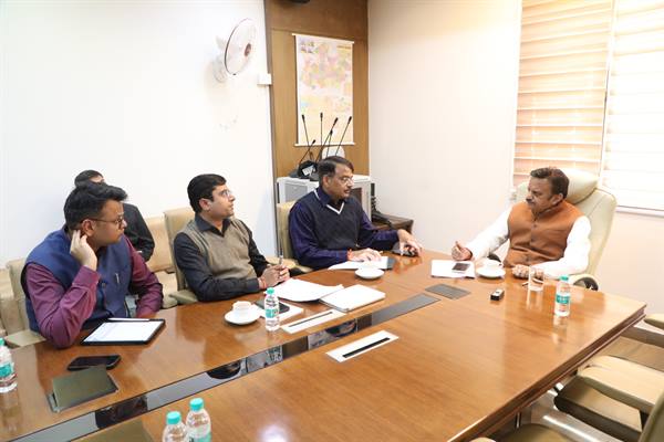 लोक स्वास्थ्य एवं चिकित्सा शिक्षा विभाग में नियुक्ति प्रक्रिया अधोसंरचना विकास कार्यों और उपकरण खरीद प्रक्रियाओं की वृहद समीक्षा की