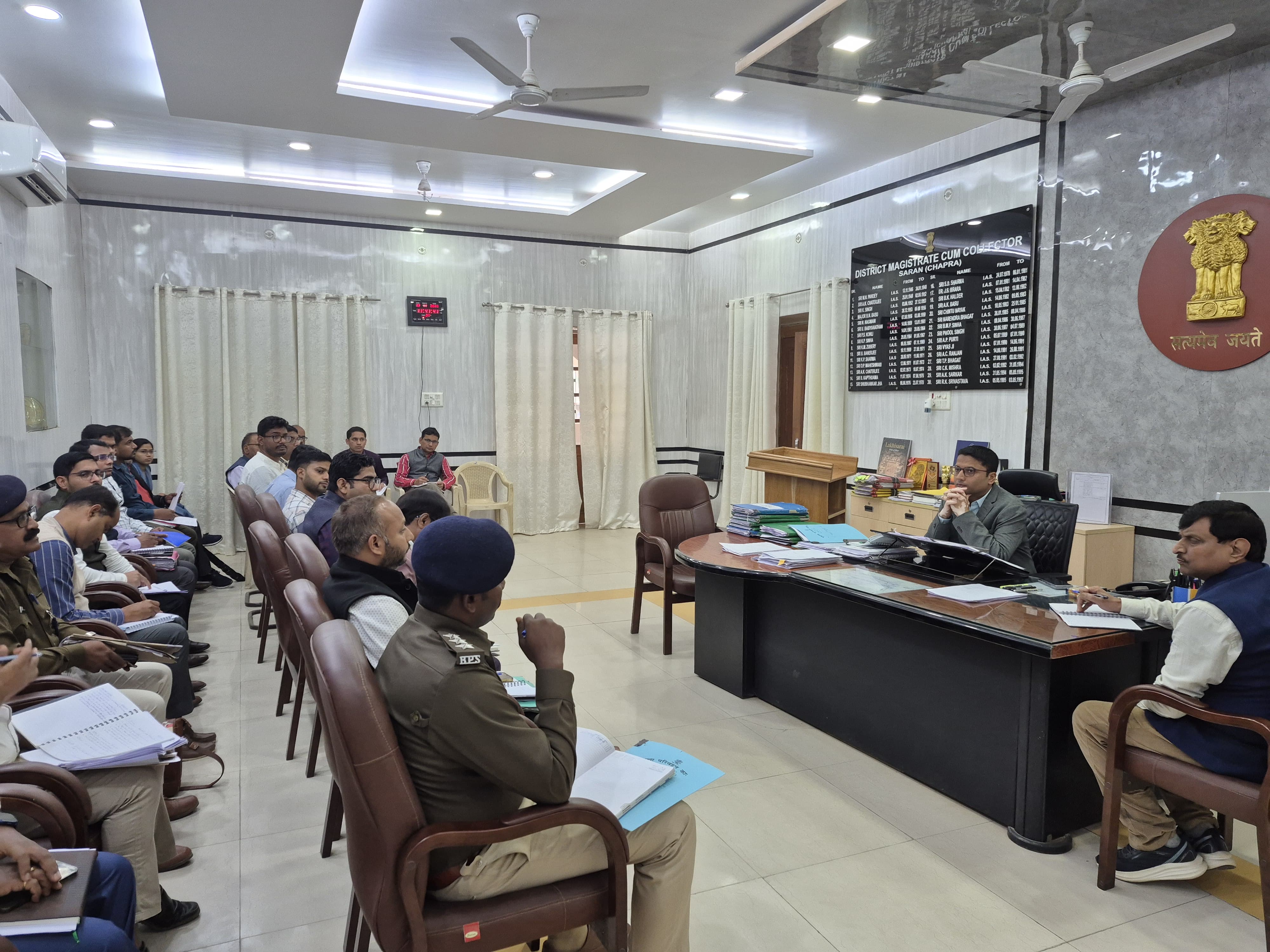 जिलाधिकारी यातायात बैठक जिलाधिकारी यातायात बैठक