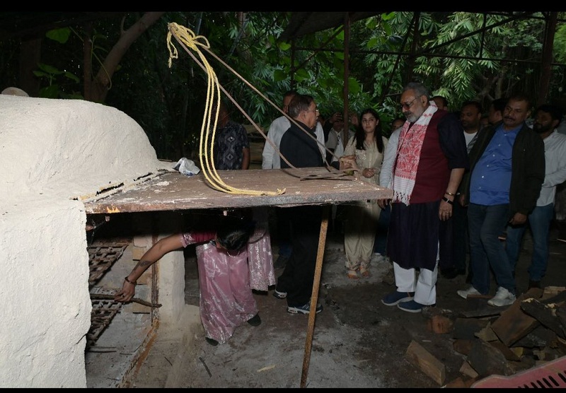 केन्द्रीय मंत्री गिरिराज सिंह ने जबलपुर में देखी बैम्बू की खेती