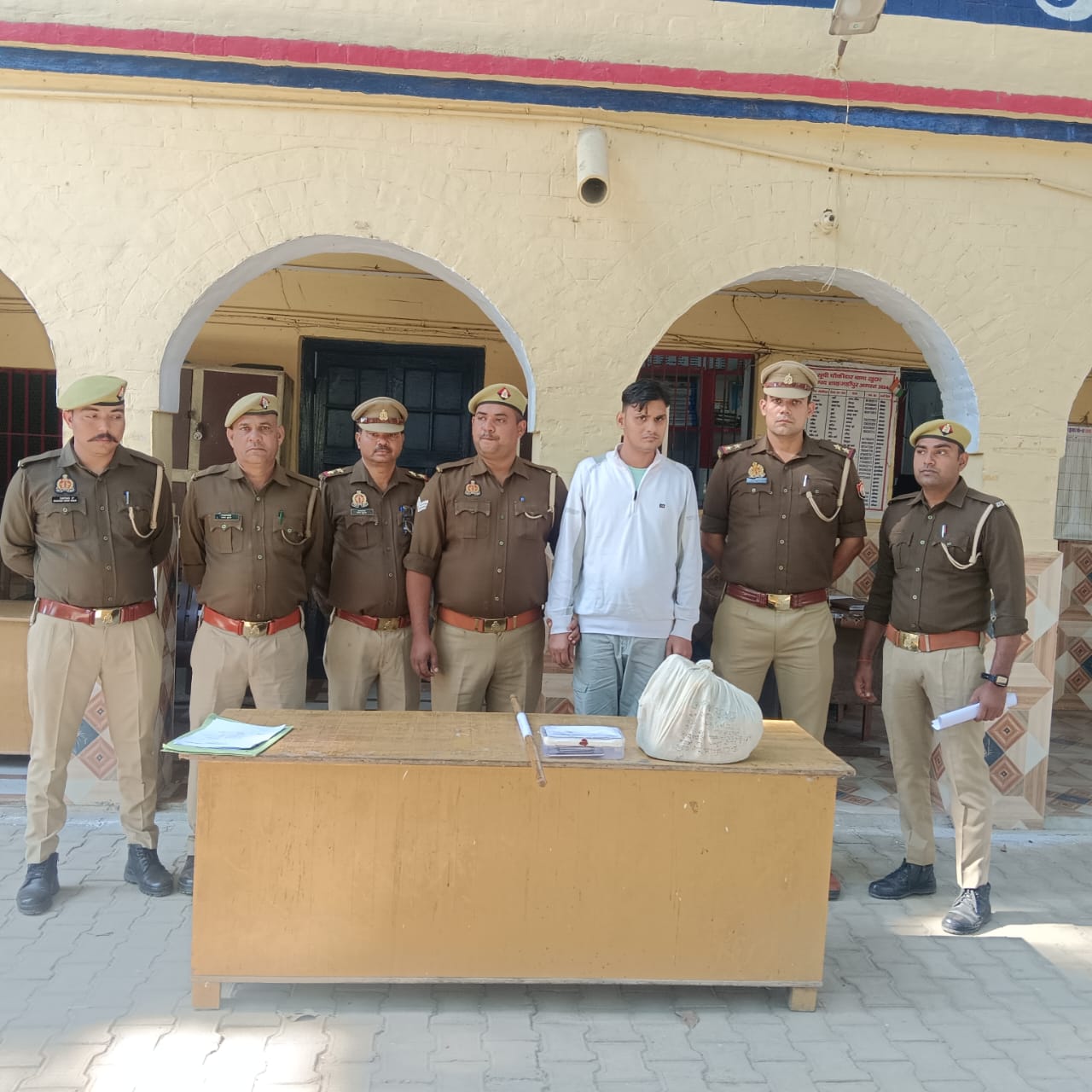 फर्जी उपनिरीक्षक