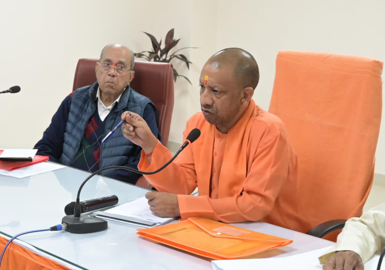 उच्चस्तरीय समीक्षा बैठक में उपस्थित मुख्यमंत्री एवं निर्माण अध्यक्ष उच्चस्तरीय समीक्षा बैठक में उपस्थित मुख्यमंत्री एवं निर्माण अध्यक्ष