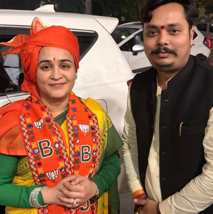 कार्यक्रम में पहुंची अपर्णा यादव