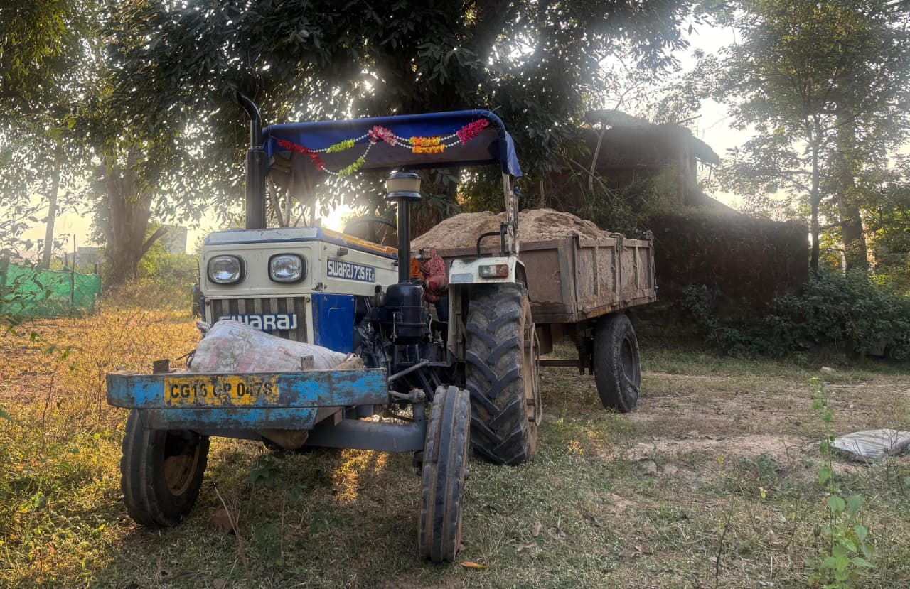 अवैध खनिज परिवहन पर एक्शन अवैध खनिज परिवहन पर एक्शन