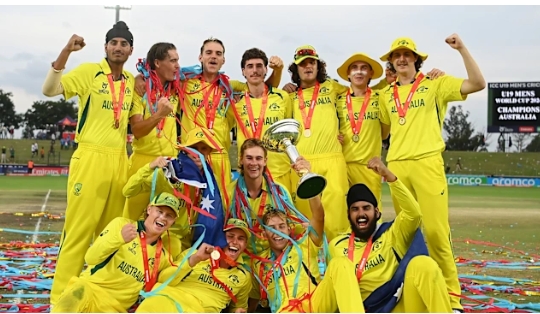 अंडर 19 विश्व कप खिताब के साथ ऑस्ट्रेलियाई टीम