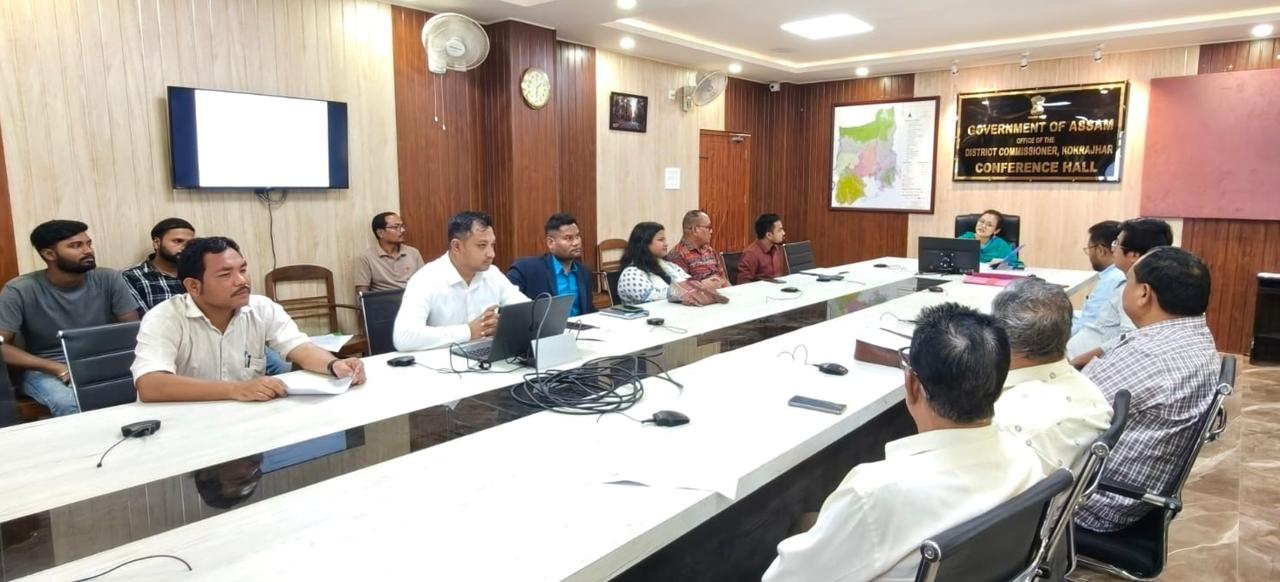 कोकराझार डीसी ने मतदाताओं की विशेष पुनरीक्षण प्रक्रिया पर राजनीतिक दलों के साथ की बैठक।