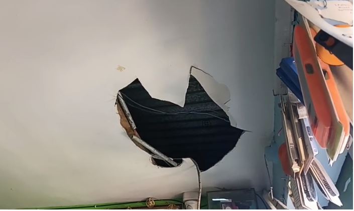 हार्डवेयर दुकान का कटा हुआ सीलिंग 