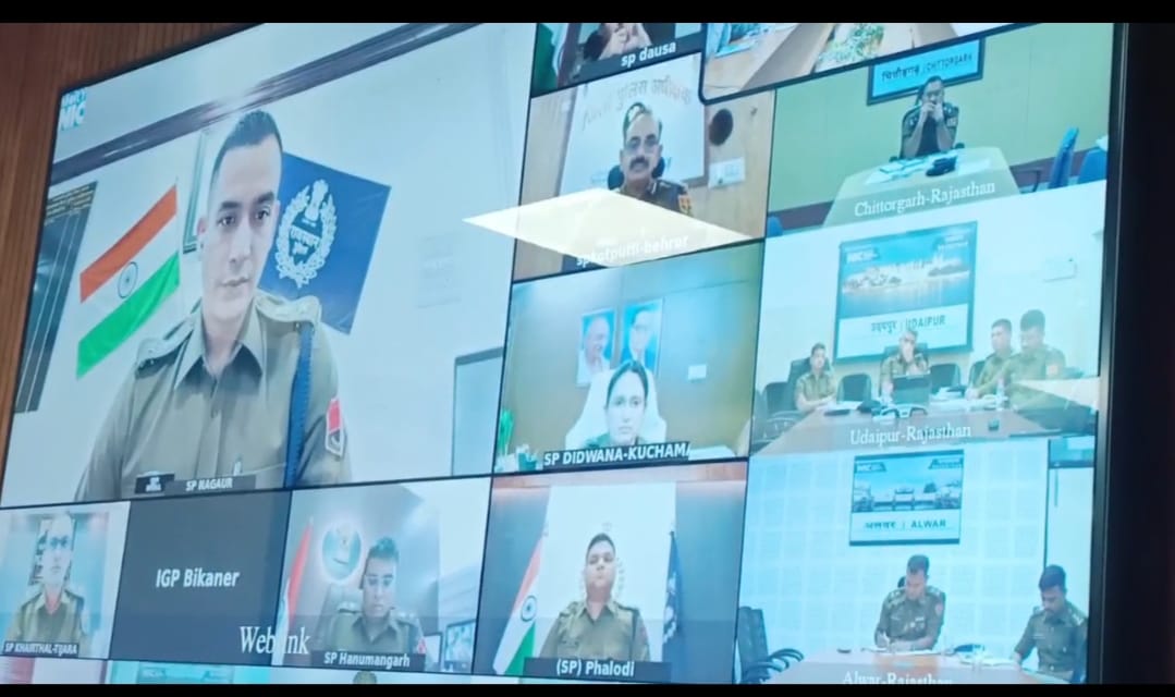 आतंकवादी घटनाओं पर सतर्कता के लिए बोले: डीजीपी आतंकवादी घटनाओं पर सतर्कता के लिए बोले: डीजीपी