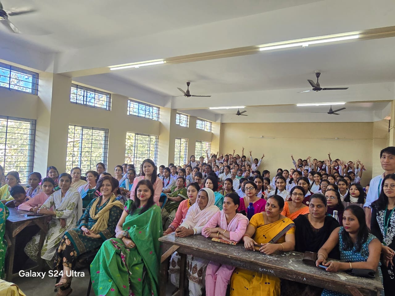 बाल अधिकार सप्ताह  के अवसर पर बाल अधिकार तंत्र पर जागरूकता सत्र