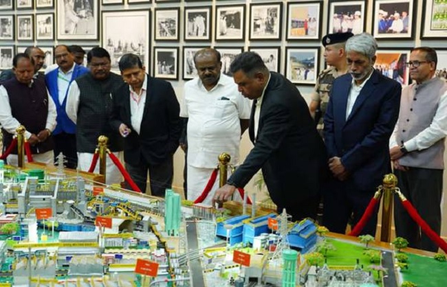 राउरकेला इस्पात संयंत्र की उत्पादन क्षमता को दोगुनी करने की घोषणा करते एच.डी. कुमारस्वामी