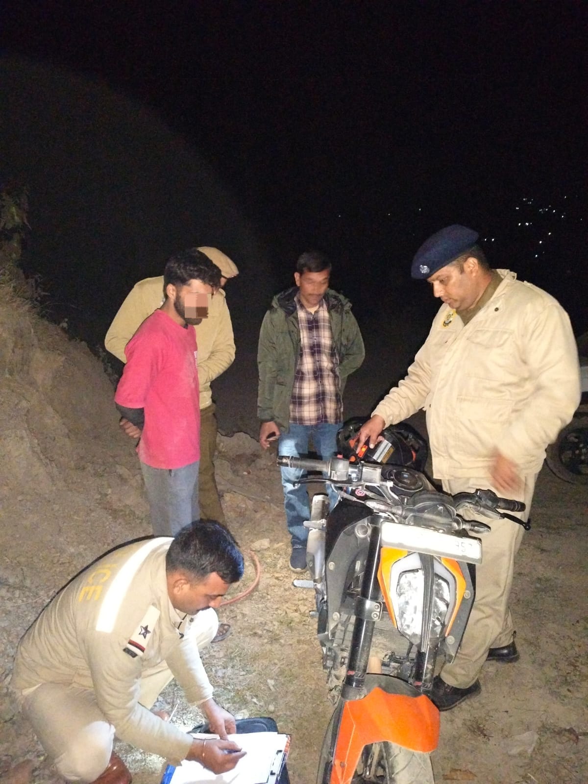 नाहन के 2 युवक पांवटा साहिब में दबोचे, पिट्ठू बैग से निकले  नशीले कैप्सूल