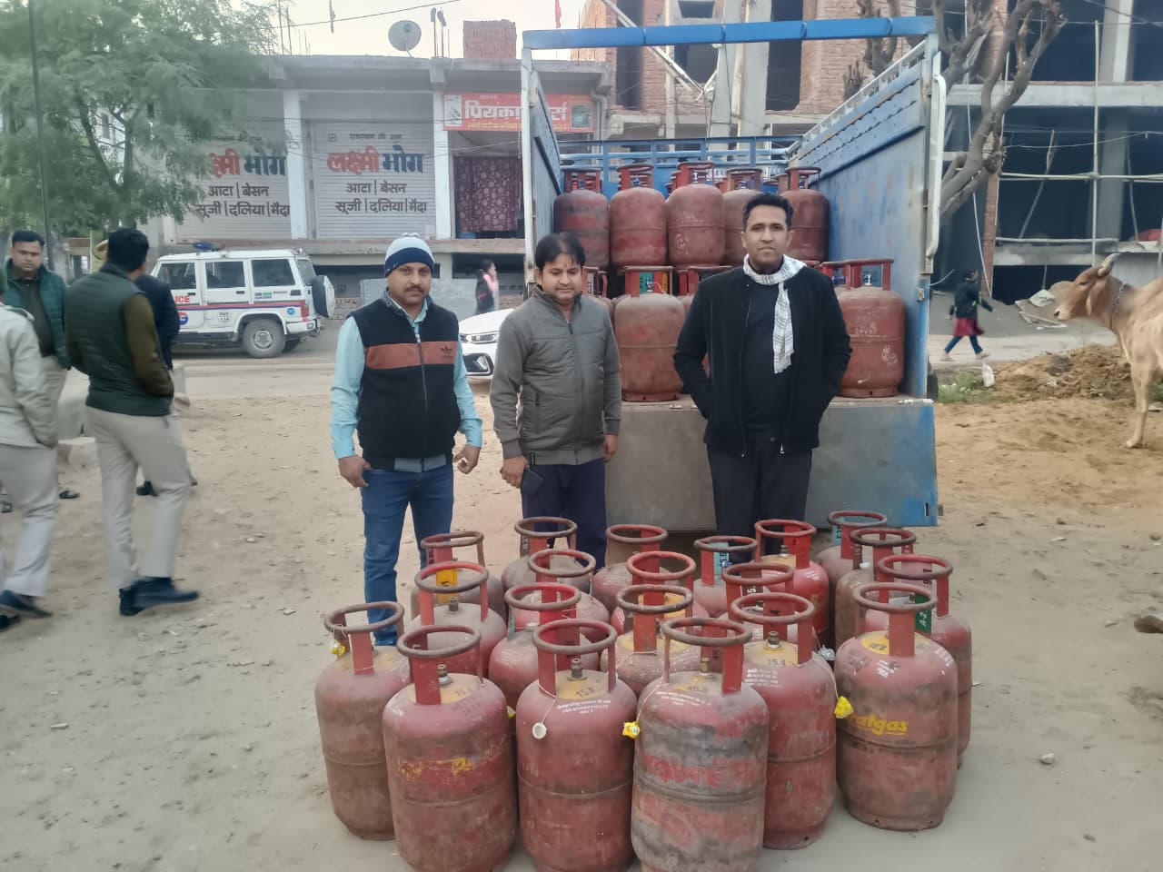 जिला रसद अधिकारी जयपुर प्रथम ने अवैध गैस रिफिलिंग नेटवर्क का किया भंडाफोड़