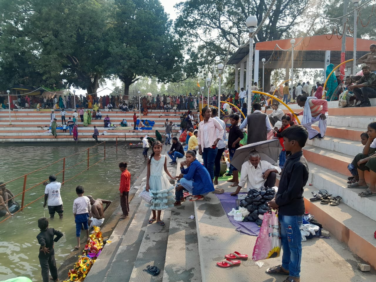 हरगांव स्थित सूर्यकुंड तीर्थ हरगांव स्थित सूर्यकुंड तीर्थ