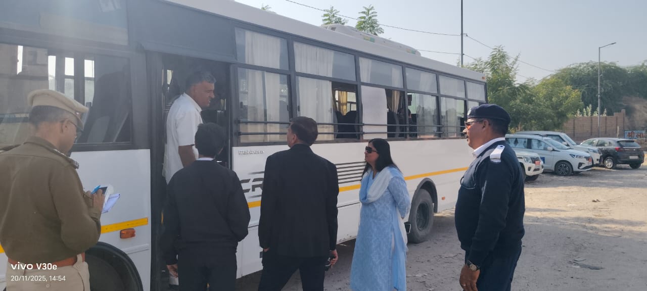 न्यायाधीश मांडवी राजवी की बाल वाहिनियों में आकस्मिक चैकिंग : परिवहन विभाग और यातायात पुलिस ने सीज किए वाहन