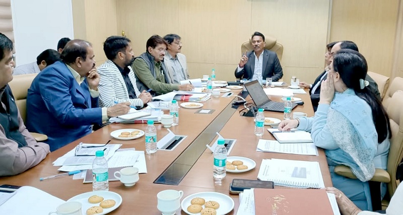 जल संसाधन मंत्री ने की विभाग की समीक्षा